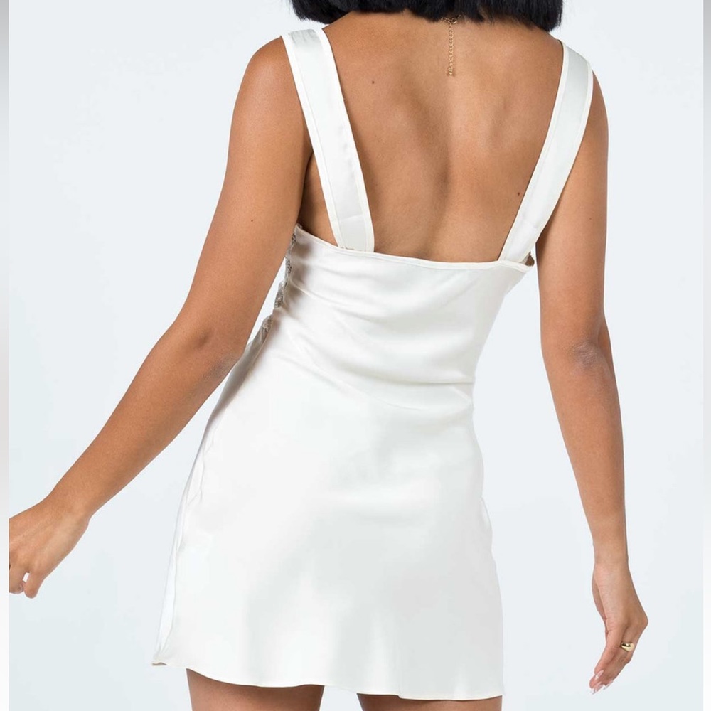Dress - Picture 3 of 8
